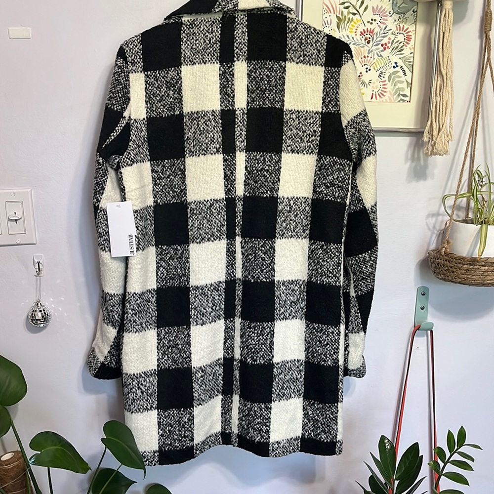 coat - Picture 3 of 3